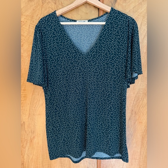 Beacon Ashleigh Flutter Sleeve Top - Picture 3 of 4